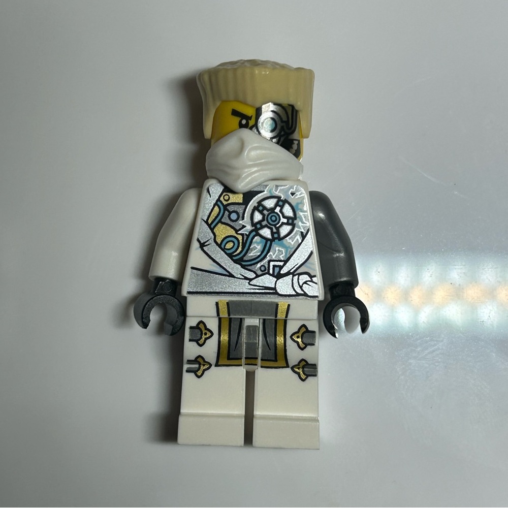 LEGO Ninjago “Nindroid Zane” Minifigure